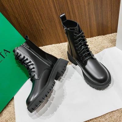 Мартинсы с увеличением роста Женские маленькие мартинсы с внутренним увеличением роста осенне-зимние бархатные коричневые кофейные на толстой подошве короткие ботинки Ботинки-локомотивы