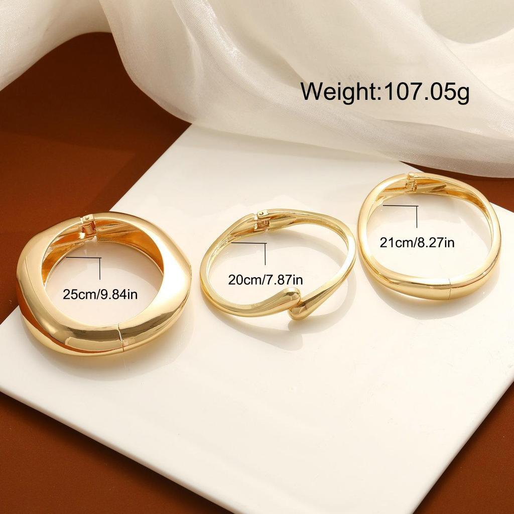 1PCS Gold Color Minimalist Chunky Bracelets For Women Fashion Elegant WaterProof Design Open Cuff Bangles Set Retro Jewelry Gifts
