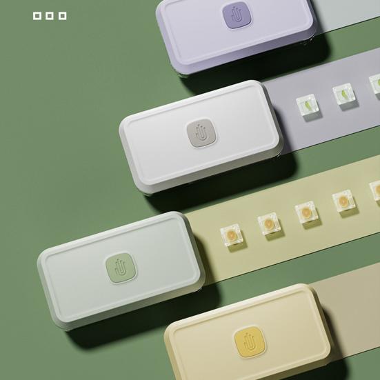 Ice Cube Tray with Lid And Bin Press-Button Release Ice Mold for Freezer BPA-Free Ice Cube Maker for Drinks