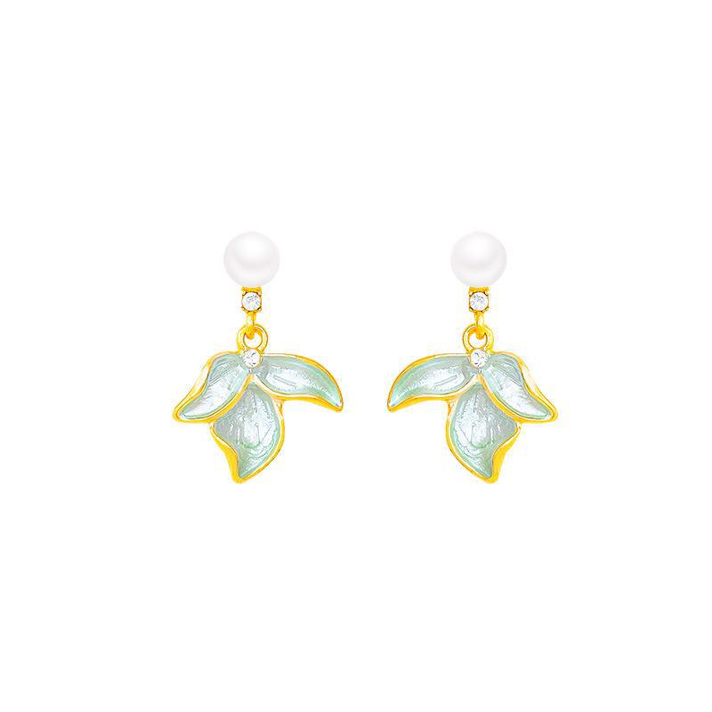 Korean Sweet Petal Earrings for Women - Fresh, Elegant, Versatile Pearl & Flower Design