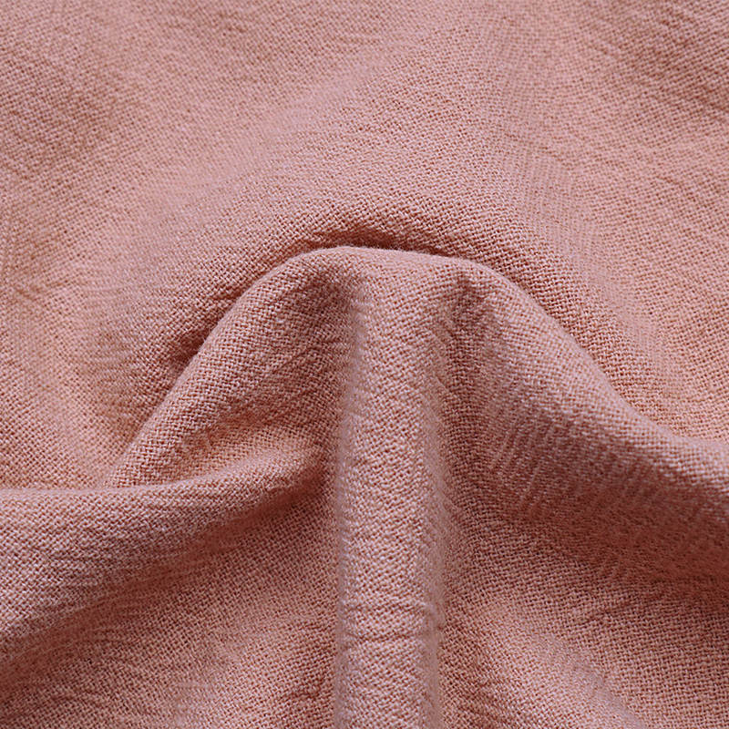 Летнее женское однотонное плиссированное платье с открытыми плечами и длинными карманами на шнуровке