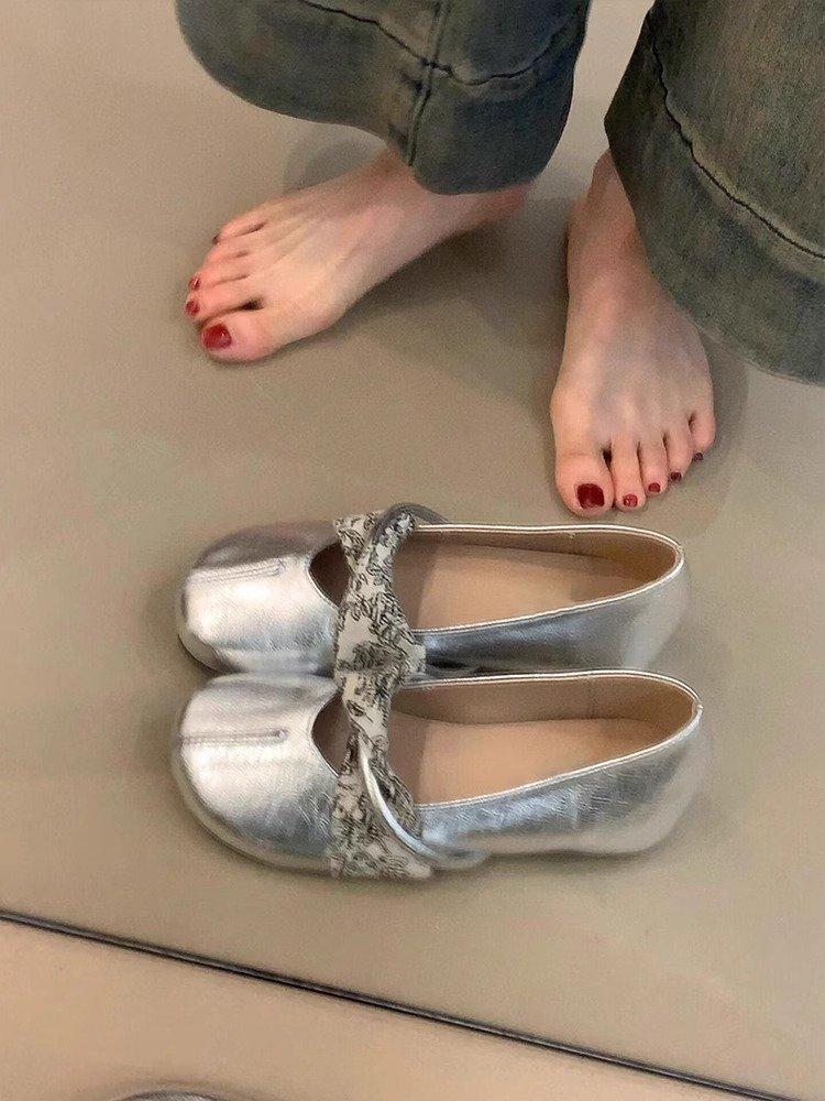 Soft leather version~ New Chinese ballet style round head small single shoes women's one-pedal inner height increase shallow mouth flat Mary Jane s