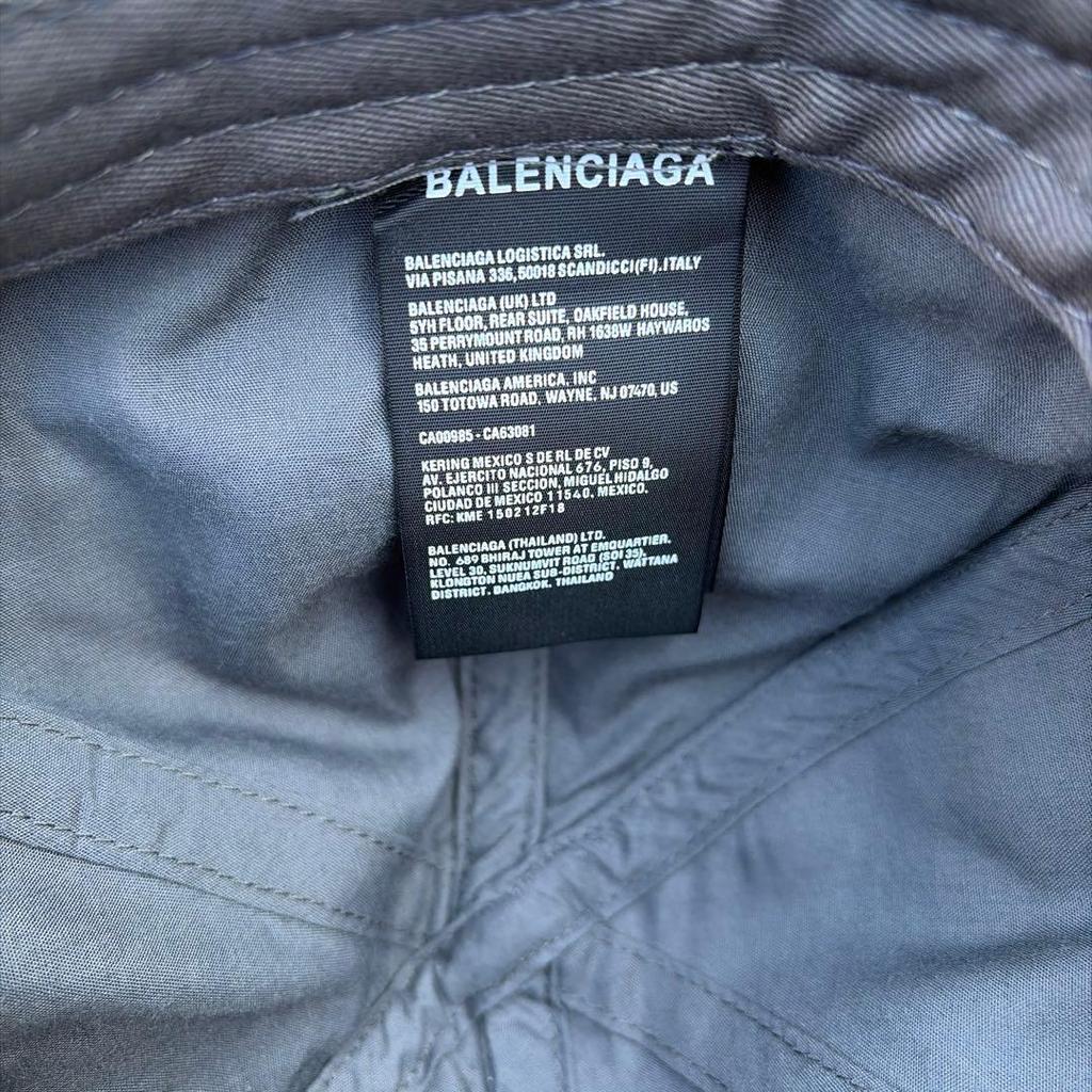 Б/у Бейсболка BALENCIAGA Серая
