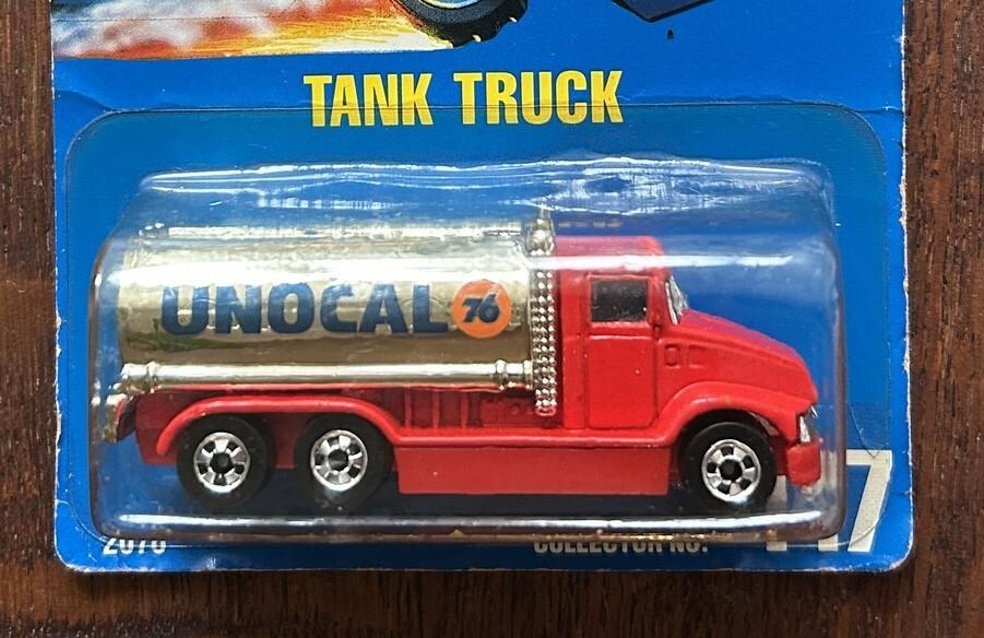 Hot Wheels 1991 UNOCAL 76 TANK TRACK Vintage (Shipping included)