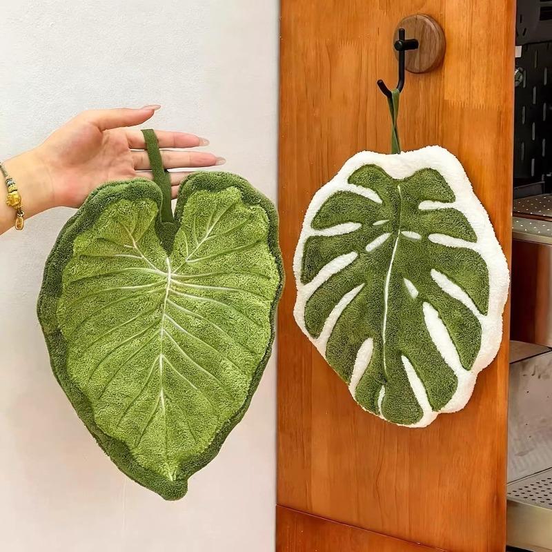 Creative Leaf Hand Towel Absorbent Wall Hanging Kitchen Soft Towel Bathroom Accessories Handkerchief Towel Home Wash Hand Towels