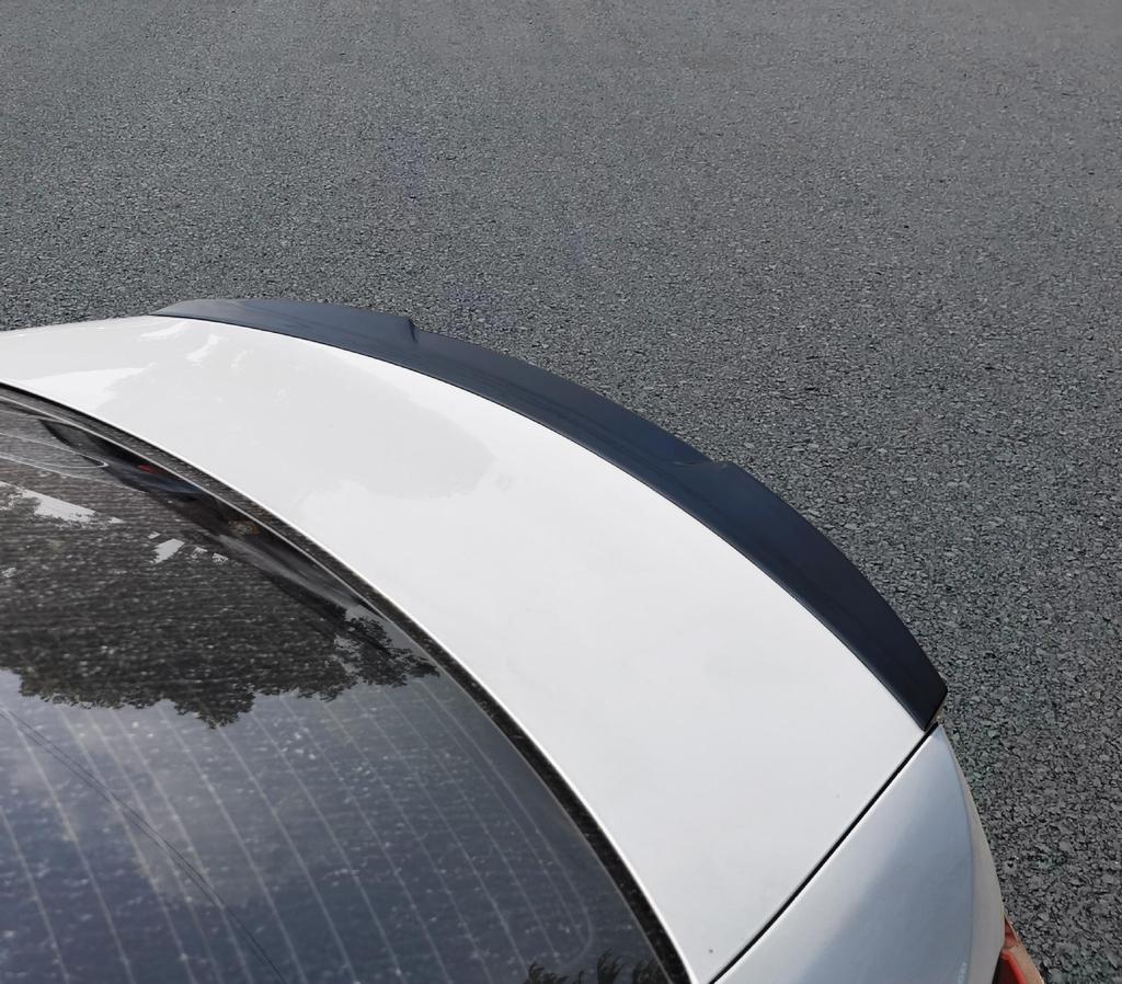 BMW 3 серии G20 (2020-2023 гг.) Комплект заднего спойлера и переднего диффузора FD с неразрушающей установкой