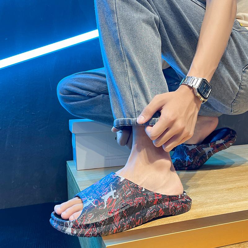 Шлепанцы мальчики летняя одежда мальчики уличная мода толстая подошва нескользящие спортивные крутые шлепанцы