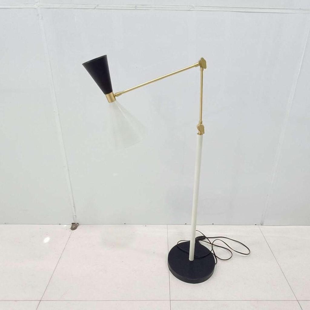 Corner Floor Lamp Stand Adjustable Arm Standing Floor Lamp with Shade