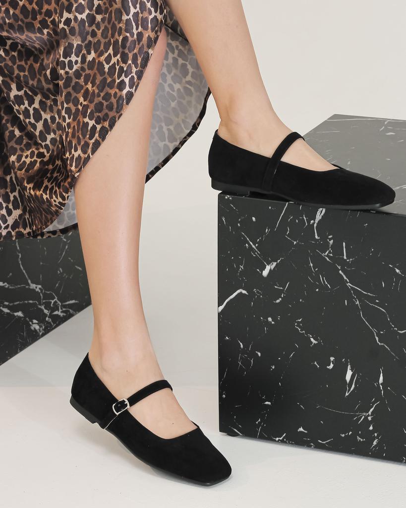 Балетки с пряжкой Berkonty 958052 36 черные замша