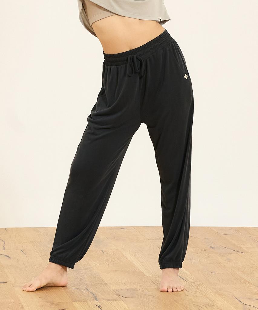 Мягкие брюки-джоггеры из модала Seutoliyoga