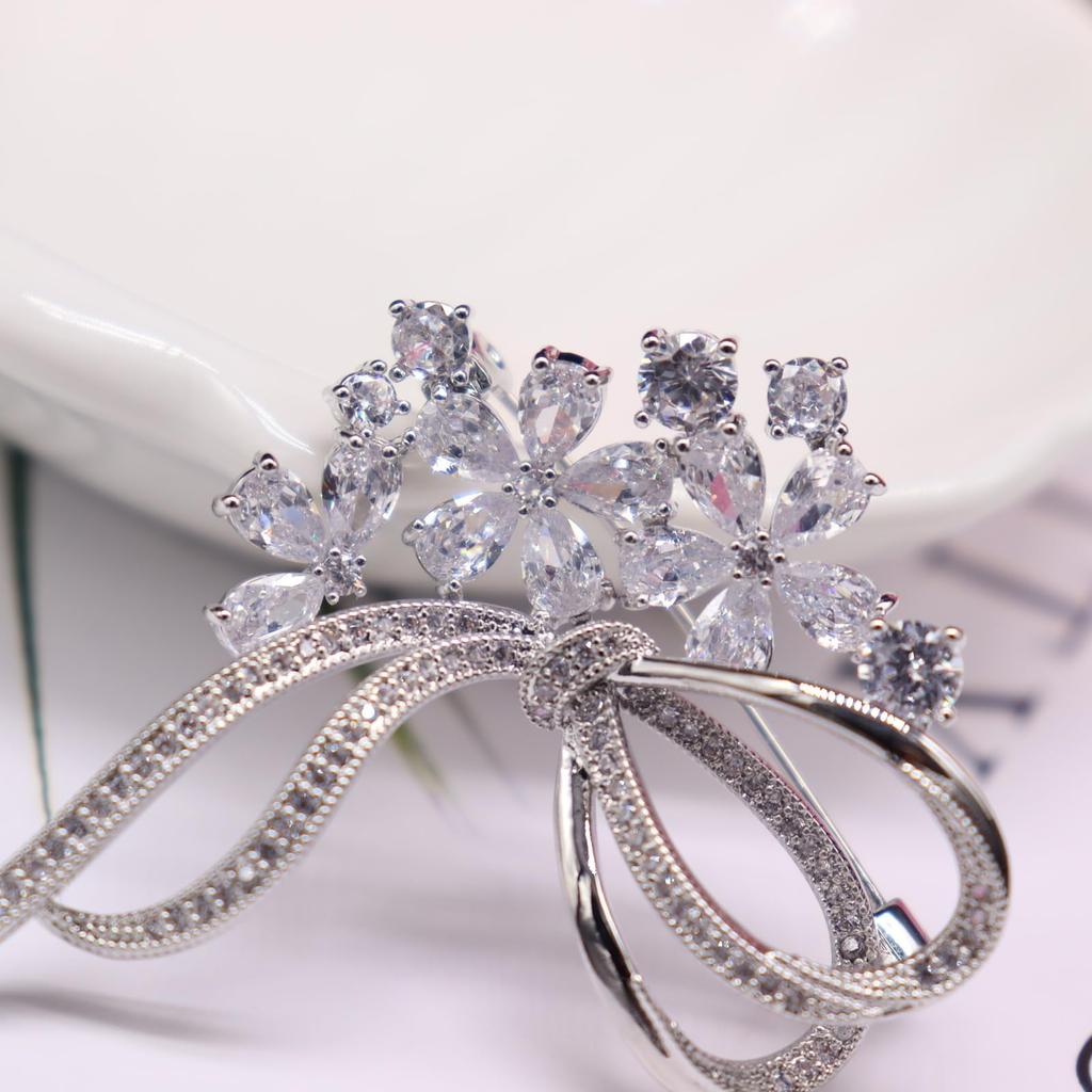 Crystal Cherry Blossom Lovely Diamond Ribbon Flower Corsage for Entrance White Gifts for Comes with Gift Case Brooch, Weddings, Graduations,