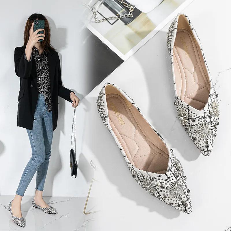 Модные роскошные новые популярные туфли-лодочки женские со стразами заостренные туфли на плоской подошве с мелким носком большие классические повседневные женские туфли 41-43