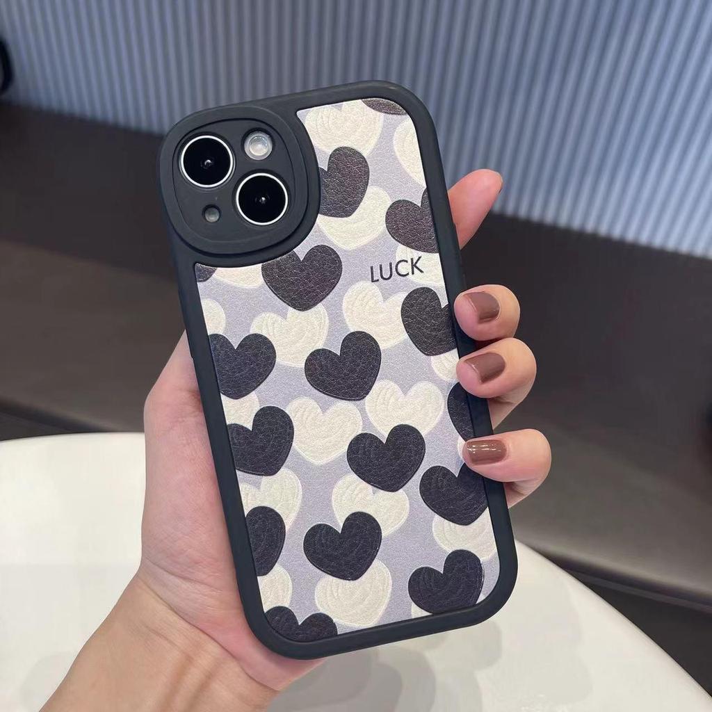 Черный чехол Love для iPhone 12, 13, 14, 15 Pro и 16 Pro Max