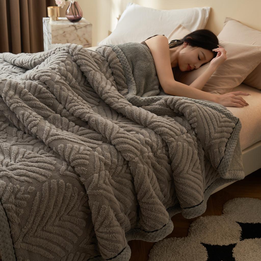 Тяжелое коралловое флисовое одеяло, двухслойное, плюшевое, теплое для осенне-зимнего периода, модное, полосатое, в клетку, из тафты, для дивана, для сна