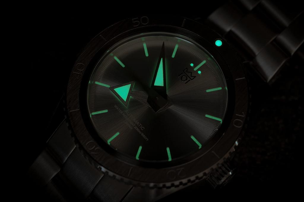 NEW Model Watch Made In Japan Automatic 200m Water Resistant Reverse Rotating Bezel Watch 40mm Silver [HYAKUICHI 101] Diver's Self-winding Men's