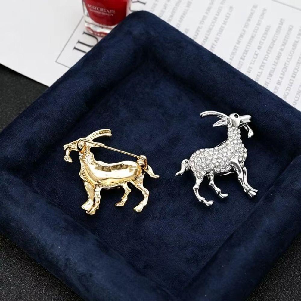 Animal Rhinestone Lapel Pin Enamel Goat Sheep Metal Badge Fashion Sheep Brooch Women Clothing