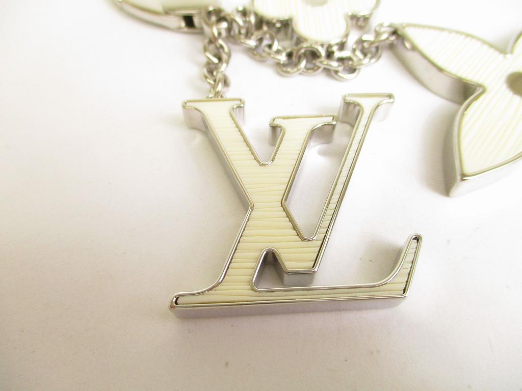 Authentic LOUIS VUITTON White Silver Bag Charm Key Holder Sac Fleures Du Epi #9731  Refurbished