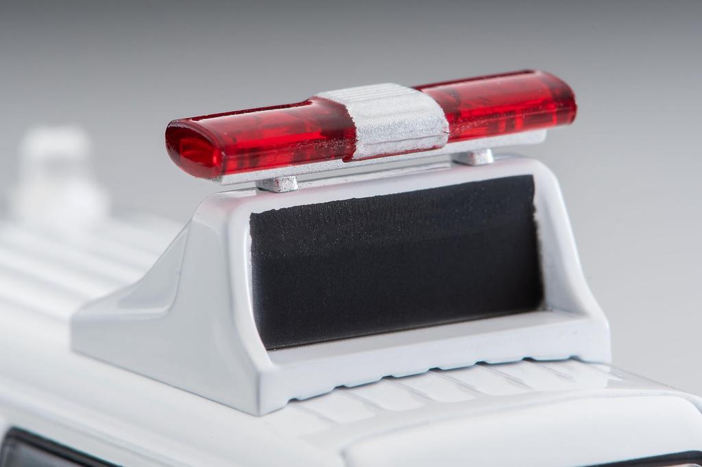 Tomica Limited Vintage Neo Mazda Bongo Brony Van Guidance Sign Vehicle Metropolitan Police Department Completed Product 1/64 LV-N309a