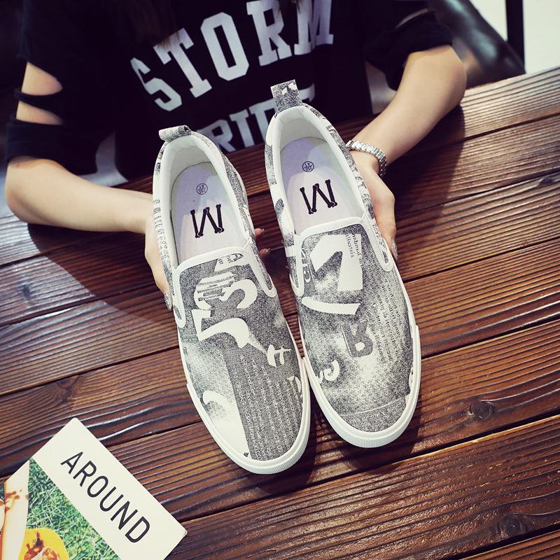 Новые мужские туфли весна-осень из вулканизированной кожи в корейском стиле, черные дышащие повседневные туфли из парусины без застежек, лоферы, мужские кроссовки