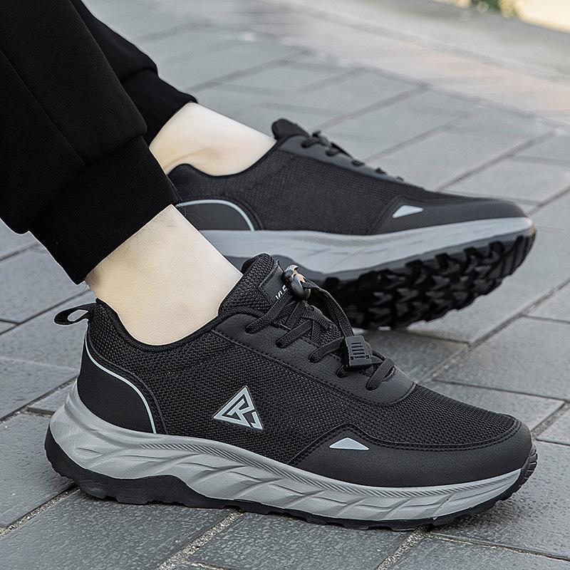 2026 new spring and autumn models, light and breathable soft-soled comfortable casual shoes, wear-resistant fashion men's couple shoes