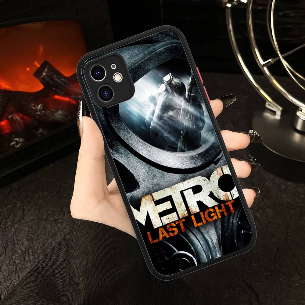 Постапокалиптическая игра Metro 2033 Чехол для телефона для iPhone 16 15 14 Plus 15 13 12 11 Pro Max X XS MAX Матовый чехол