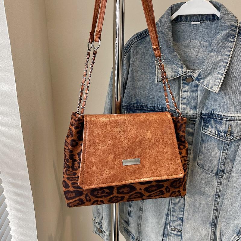 Вместительная сумка с леопардовым принтом, женская сумка через плечо на осень и зиму, сумка-тоут с мягкой отделкой и цепочкой в стиле ретро