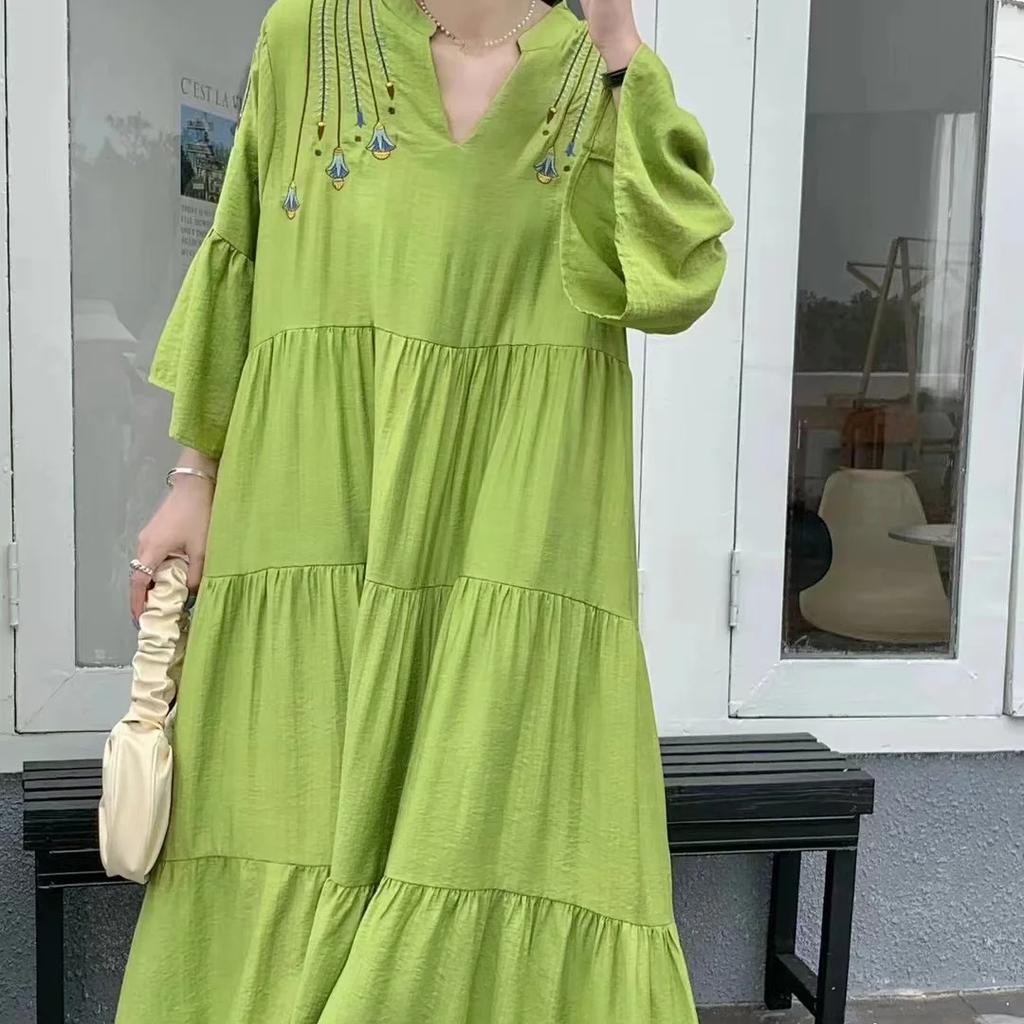 Clothland Женское Элегантное Вышитое Платье V-образный Вырез Расклешенные Рукава Свободный Стиль Цельный Ретро Миди Платья