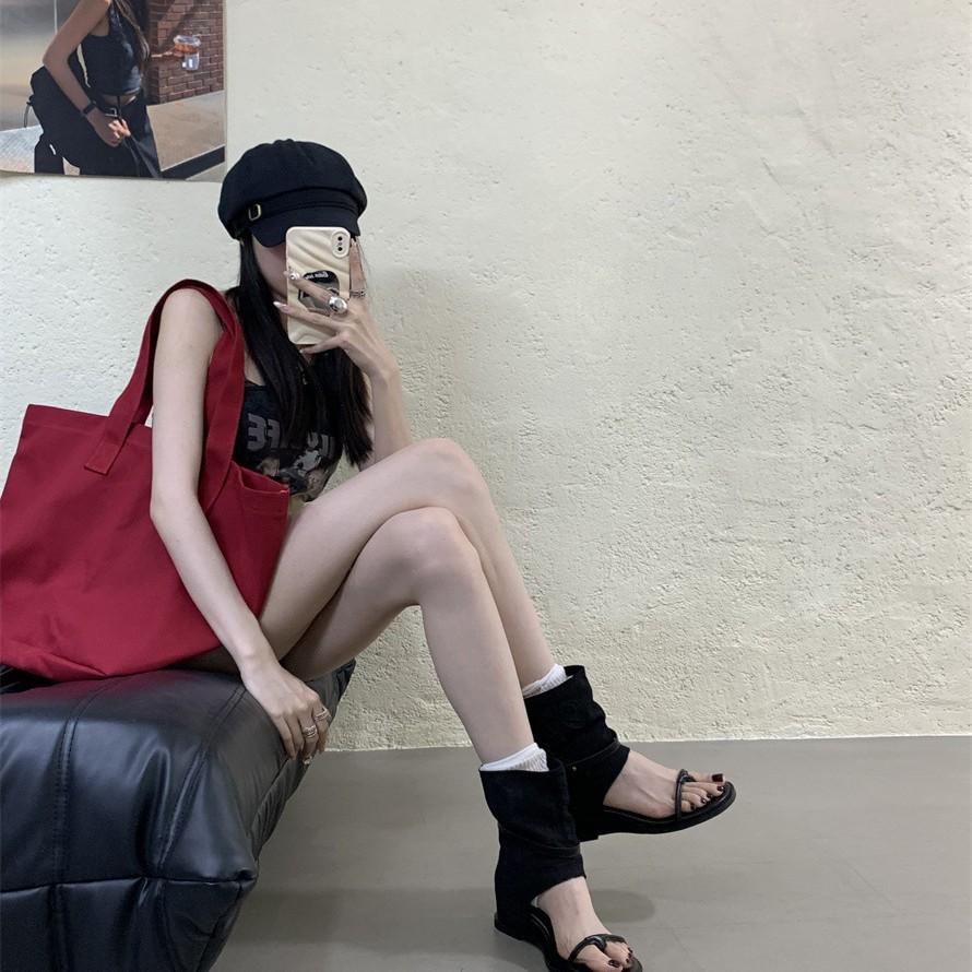 Лето 2025 новые шлепанцы крутые ботинки женские ретро западные ковбойские сапоги сапоги для брюк римские крутые ботинки ботинки на платформе