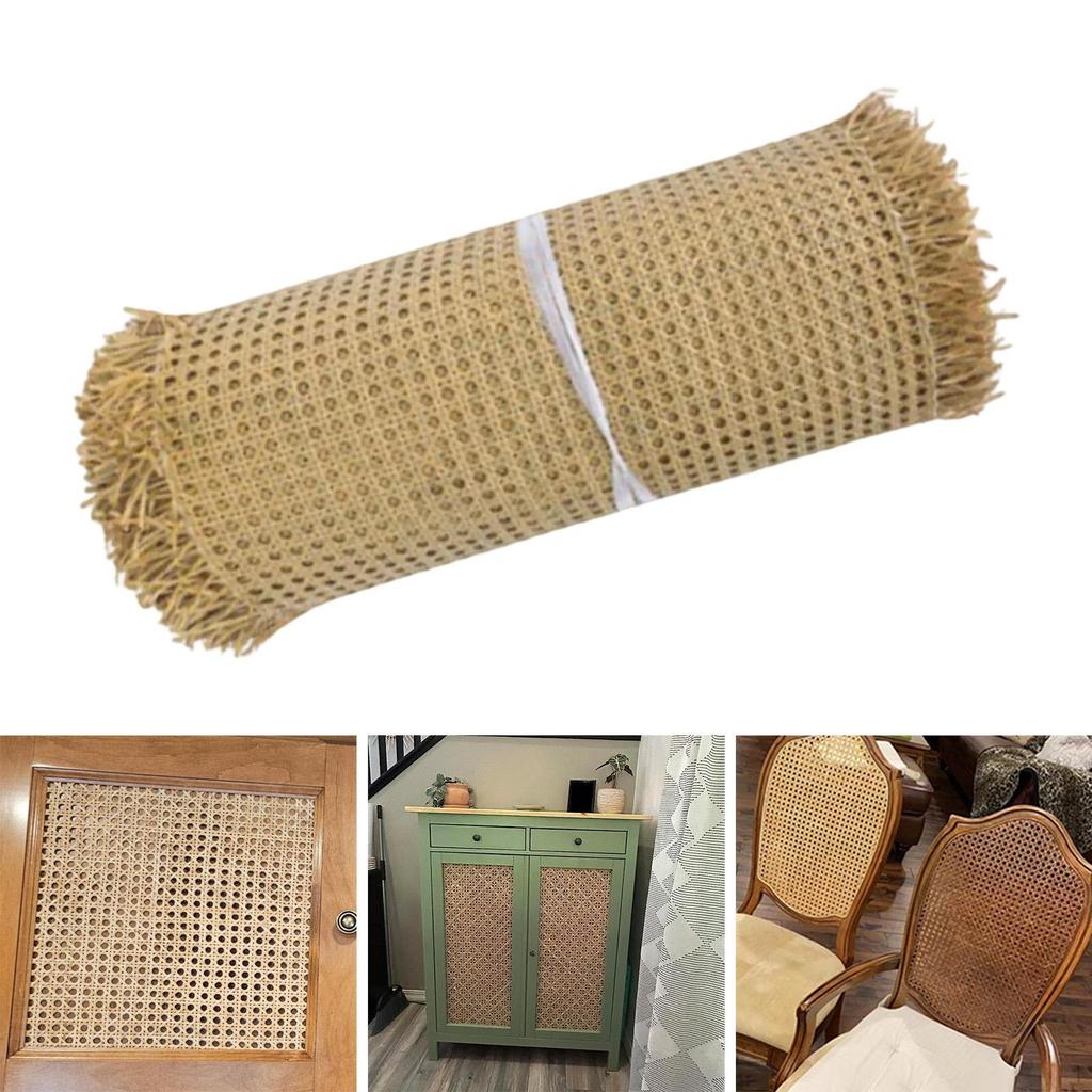 Удочка с ротанговой тростью, плывущей по течению