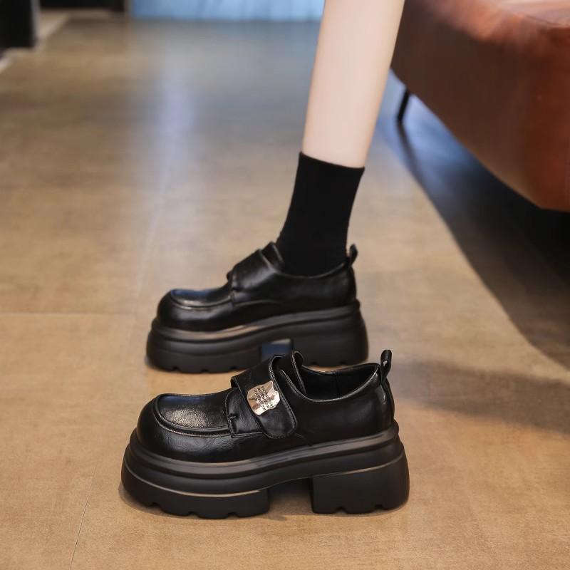 Первый слой коровьей кожи~ толстая подошва, маффин, маленькие кожаные туфли, женская обувь, новинка 2025 года, универсальные туфли на высоком каблуке, увеличивающие рост