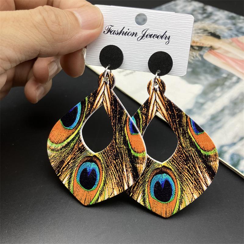 Bohemian Ethnic Peacock Feather Pattern Wooden Earrings for Women Vintage Long Hollow Water Drop Earring Vacation Casual Jewelry