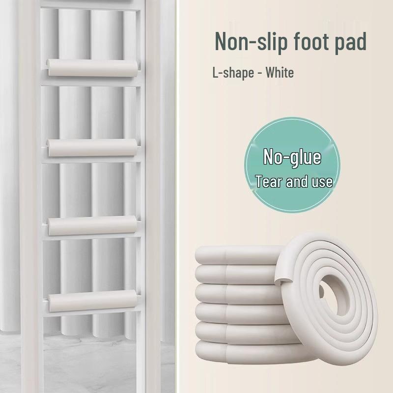 Поролоновая накладка на ступеньку лестницы для двухъярусной кровати в общежитии