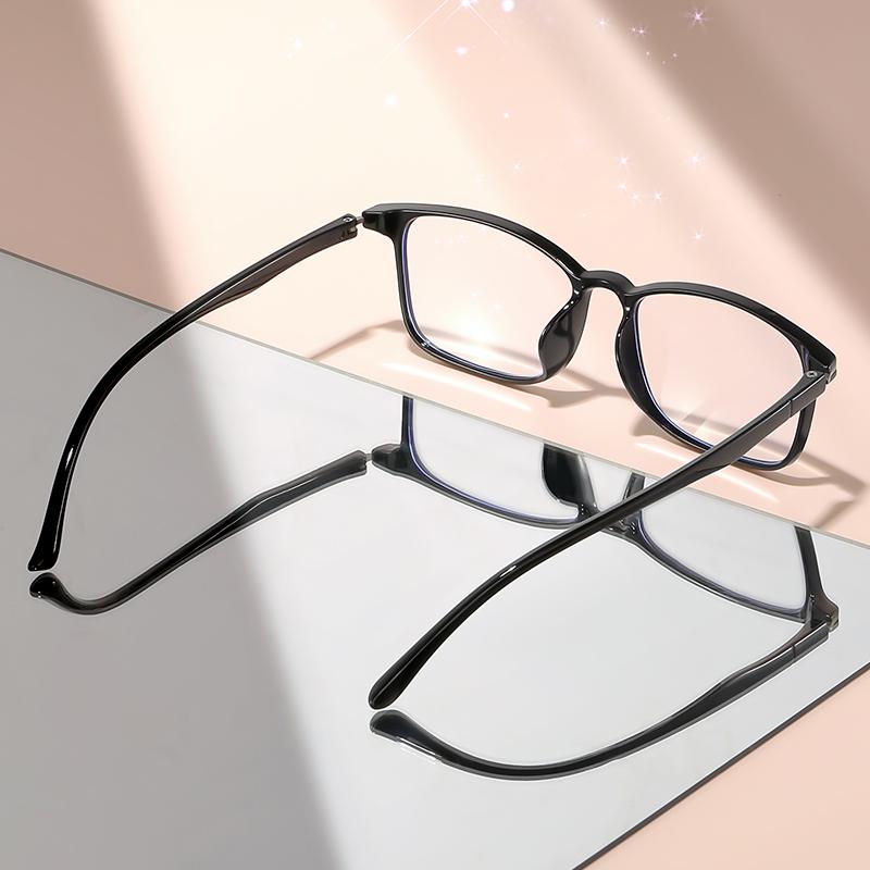 Ultra-Light Reading Glasses With High-Quality Classic Small Frames Can Be Worn Daily To Enhance The Shape Of The Face