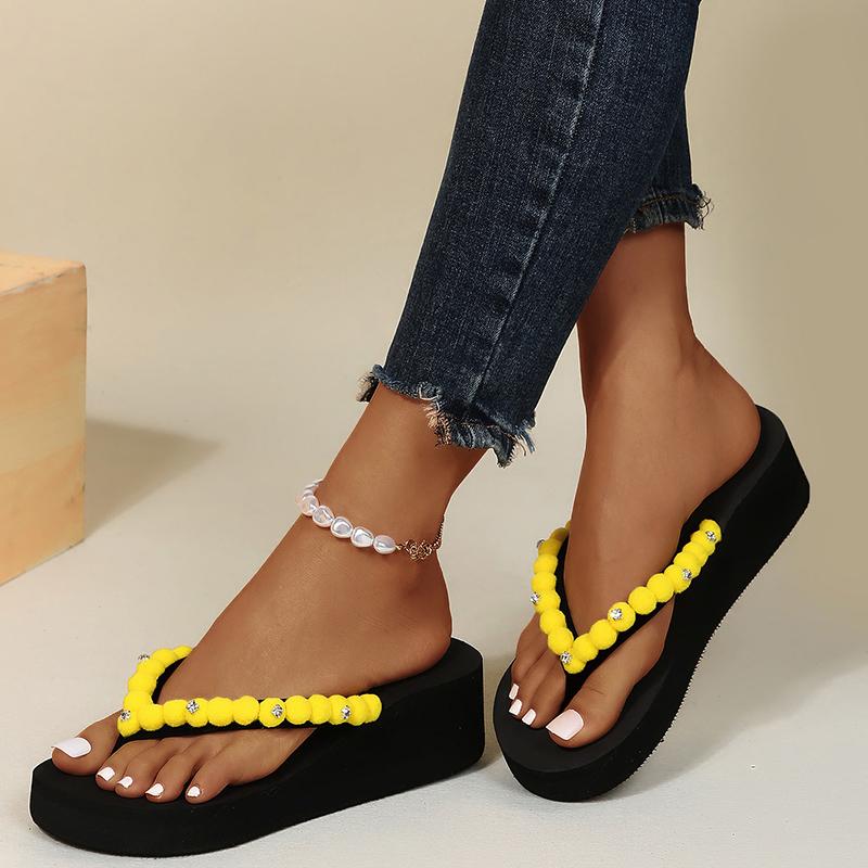 Fashion Casual Yarn Ball Decoration Flip Flops Women 2025 Summer Round Toe Black Wedge Heels Slippers Comfortable Non Slip Beach Sandals