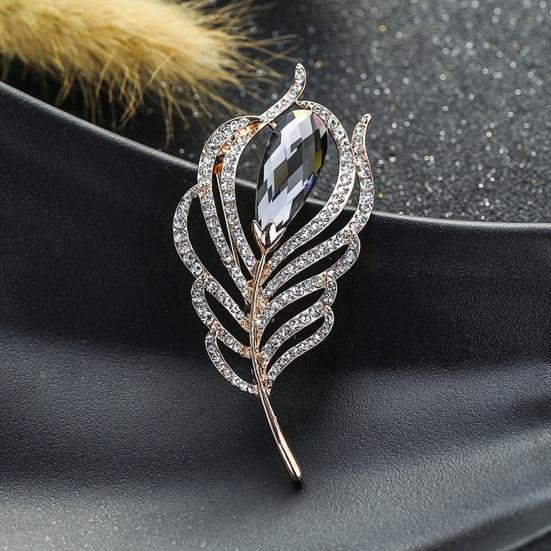 Brooch Peacock Feather Shape Hollow Shiny Rhinestone Stainless Exquisite Colorfast Luxury Bag