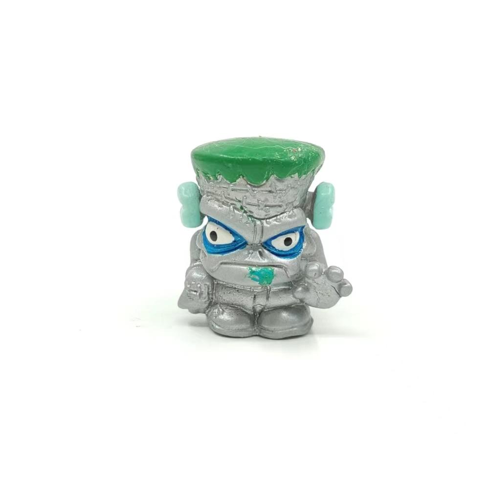 Original Zomlings ULTRA Rare GOLD Silver Superzings Styles PVC Action Figures Limited Collection Spanish Toy Boys Birthday Gift