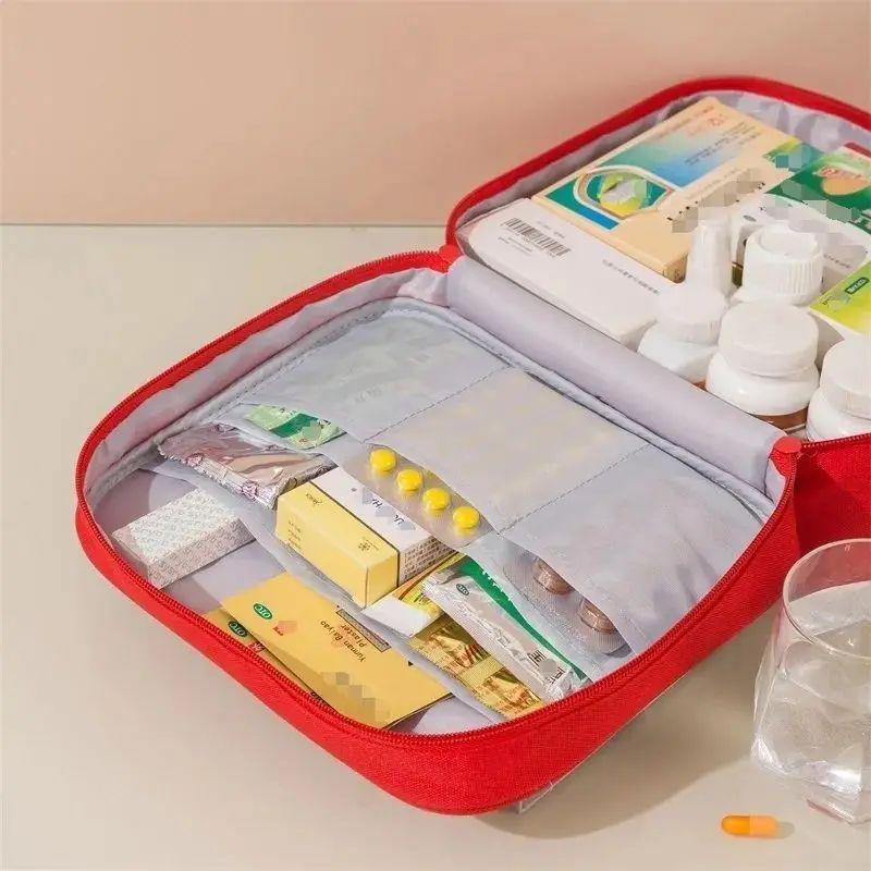 Portable Medical Bag Durable Waterproof Medicine Bag Travel Home Portable First Aid Kit with Sufficient Storage Space 1PC