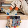 Men's Retro-Style Color-Blocked Mid-Tube Socks - Thickened, Breathable for Autumn and Winter