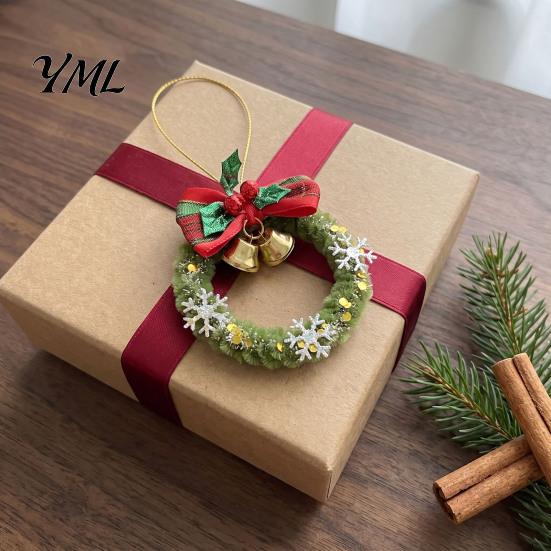 Xmas Gift Wrapping Accessories Mini Christmas Wreath Ornament, Hanging Decoration with Plaid Bow And Decorative Bells for Holiday Season Metal Bells,