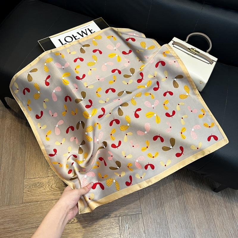 Spring and summer square scarf Korean version of women's scarf decorative binding wrist exquisite foreign style neck protection windproof headscarf