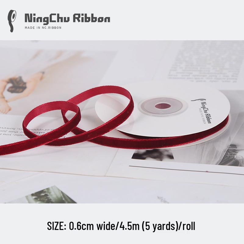 Бордовая бархатная флокированная лента для изготовления бантов своими руками и упаковки подарков