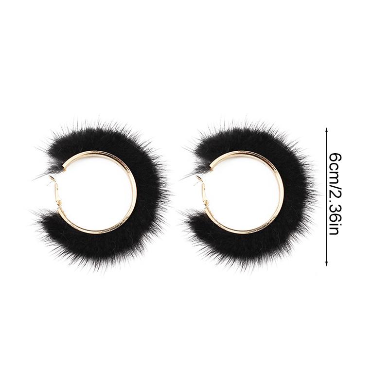 1 пара украшений Великолепный плюшевый дизайн Серьги для повседневной носки Модные золотые серьги-кольца Универсальный пушистый меховой дизайн милый многоцветный