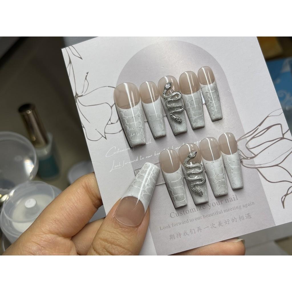 HANDMADE Artificial Nail White Snake Pattern Silver Snake Y2K Phototherapy Nails Fake Nails Reusable and Removable Nails