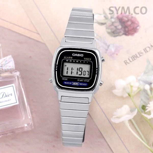 Casio Women's Small Size Retro Free Buckle Watch 670 Black + Battery Exchange Ticket Package