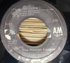 7-дюймовая пластинка HUMAN LEAGUE - I Need Your Loving AM2893 Virgin 1986 США Танцевальная и Электроника Б/У