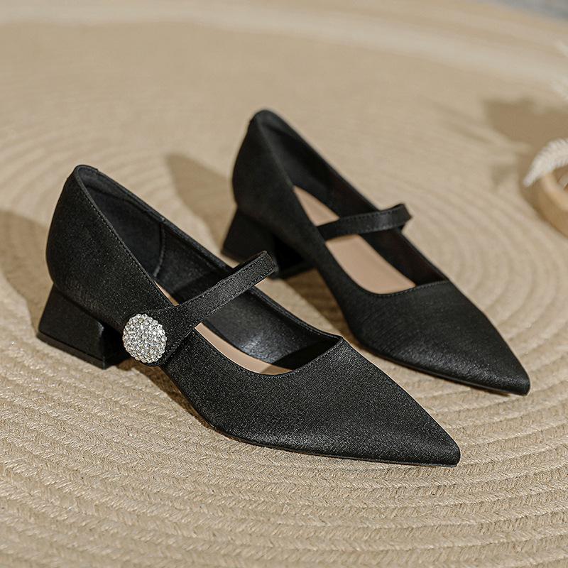 Pointed high heels are not tired of feet, new red wedding shoes in spring 2025, magic buckle strap thick heel Mary Jane single shoes