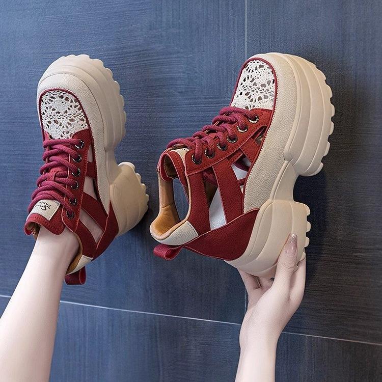 Внутренняя высота каблука-мешка сандалии женские 2024 лето новые толстые подошвы кекс римская мода спортивные танкетка полый каблук