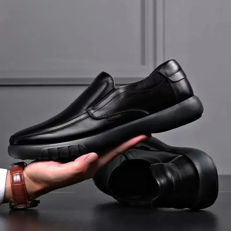 Men's Loafers Fashion Casual Soft Leather Shoes Comfort Soft Sole Driving Shoe Light Walking Flats Moccasins Cheap Shoes for Men