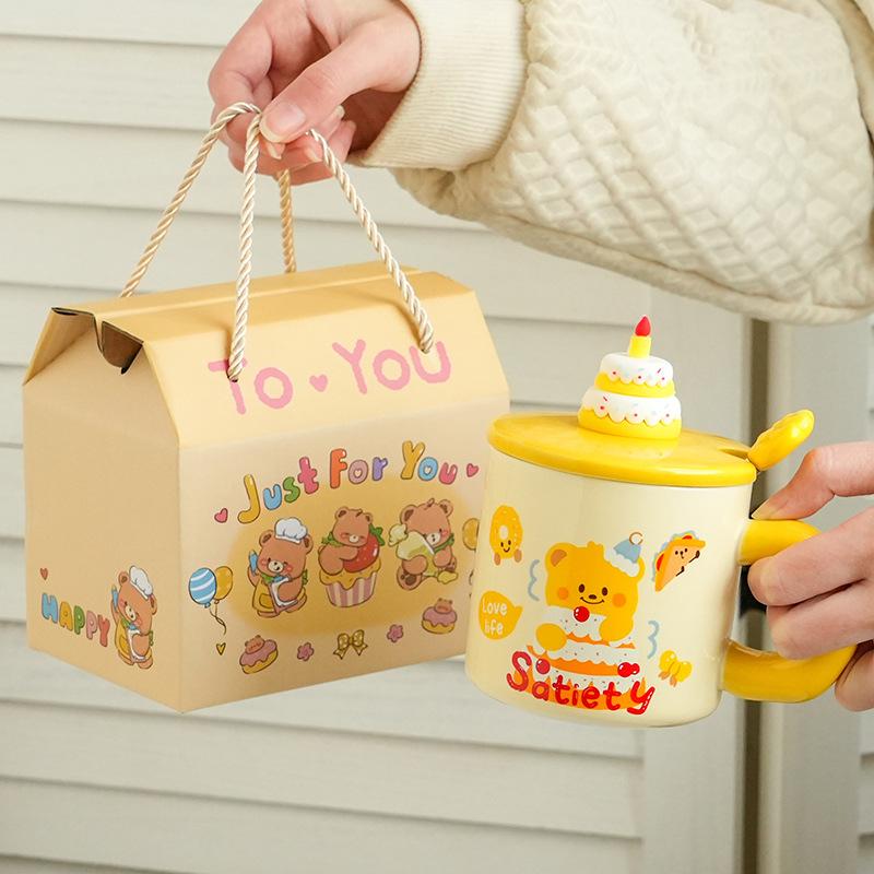 Креативная мультяшная керамическая кружка с медведем, с крышкой и ложкой, бытовая, для кофе, для пары, для воды, подарочная коробка высокой ценности