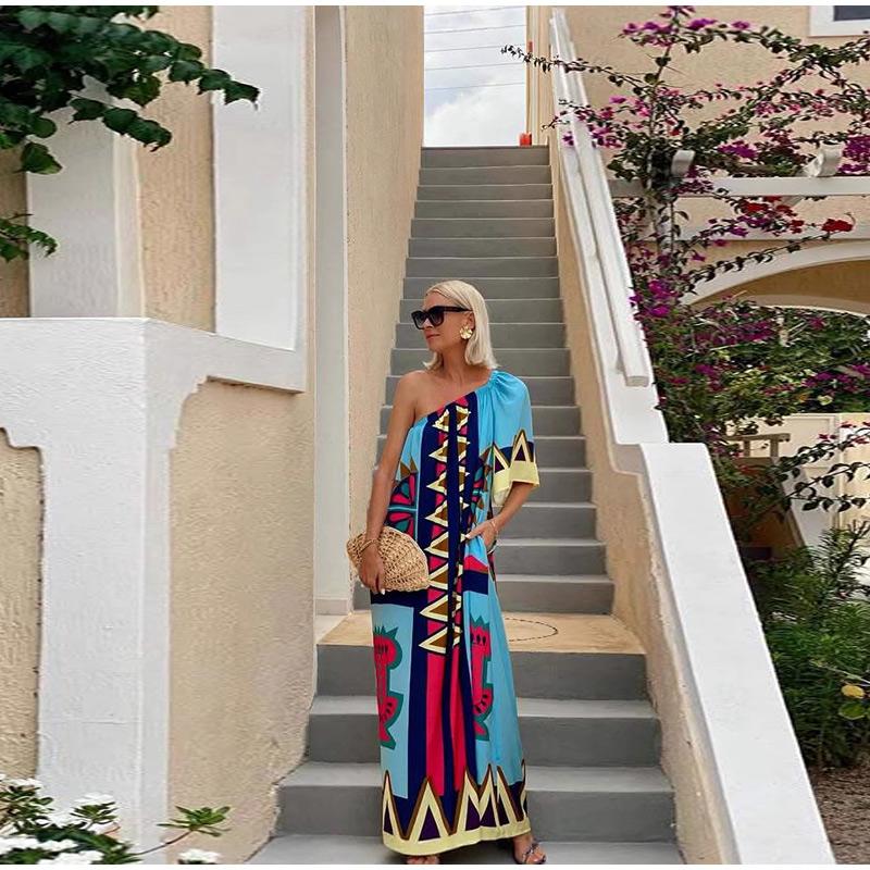 2025 Позиционирующая печать Диагональное плечо Отпуск Длинная юбка Женское платье Отпуск Ветер Пляжный Повседневный Модный Длинное платье